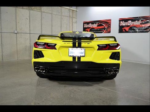 Used 2022 Chevrolet Corvette Stingray Premium Cpe w/ Z51 Performance Package RWD image 7