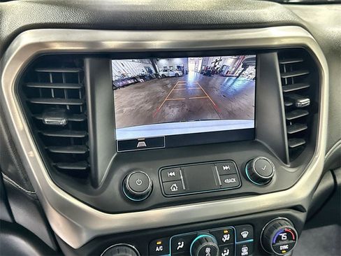 Used 2023 GMC Acadia SLT image 20
