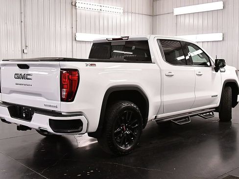Used 2024 GMC Sierra 1500 Elevation w/ Elevation Premium Package AWD/4WD image 7
