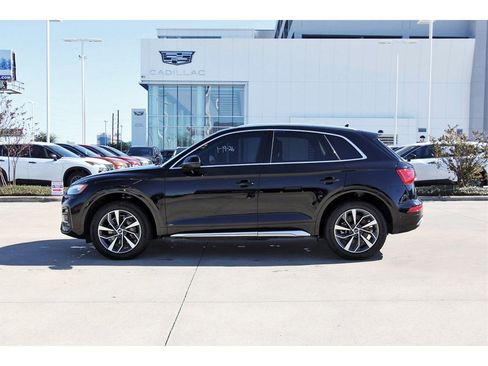 Used 2021 Audi Q5 2.0T Premium w/ Convenience Package image 3