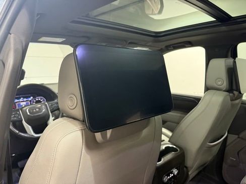 Certified 2021 GMC Yukon SLT w/ SLT Premium Package AWD/4WD image 29