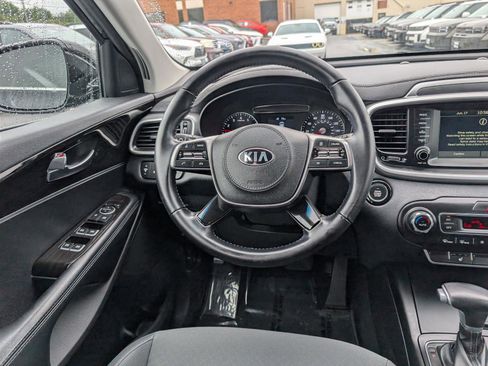 Used 2020 Kia Sorento S image 17