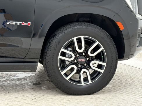 Used 2022 GMC Yukon AT4 AWD/4WD image 13
