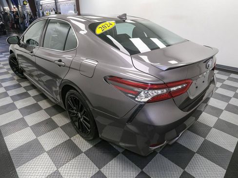 Used 2024 Toyota Camry XSE FWD image 9