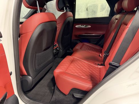 Used 2023 Genesis GV70 3.5T Sport w/ Sport Prestige Package image 19