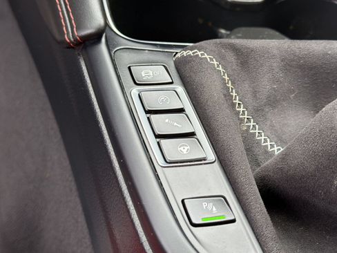 Used 2016 BMW M4 Coupe RWD image 17