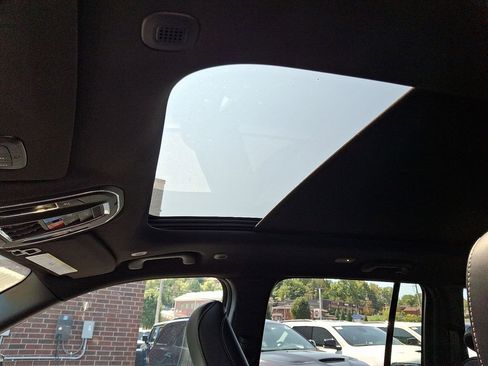 New 2025 Jeep Grand Cherokee Limited image 14