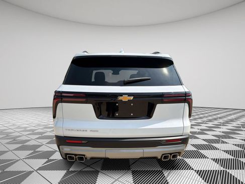 New 2026 Chevrolet Traverse LT w/ LPO, Floor Liner Package AWD/4WD image 4