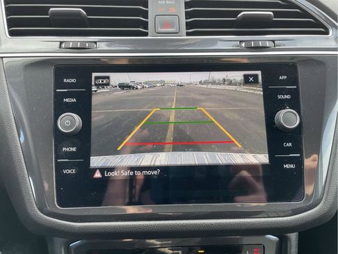 Used 2023 Volkswagen Tiguan SE image 27