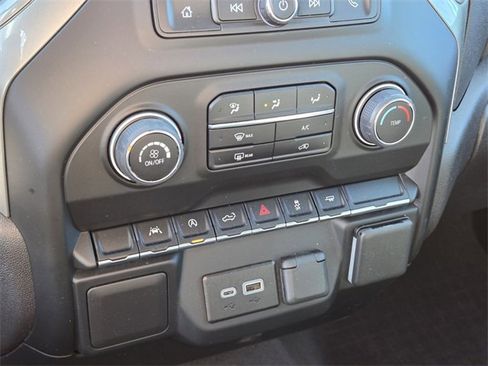 Certified 2024 Chevrolet Silverado 1500 Custom image 22