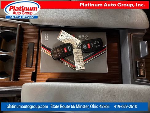 Used 2023 Toyota Sienna XLE AWD/4WD image 25