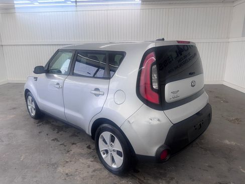 Used 2014 Kia Soul FWD image 7