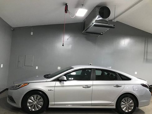 Used 2016 Hyundai Sonata SE FWD image 6