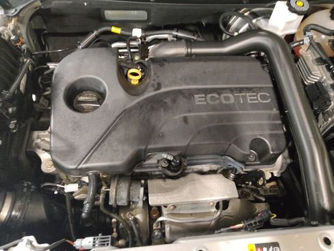 Used 2019 Chevrolet Equinox LT FWD image 30