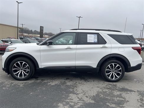 Used 2021 Ford Explorer ST image 24