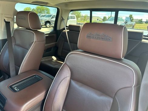 Used 2018 Chevrolet Silverado 1500 High Country AWD/4WD image 14