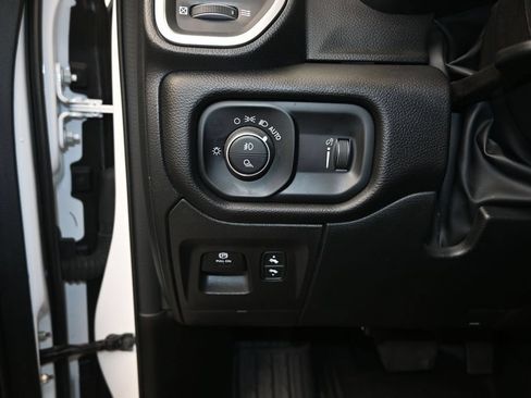 Used 2025 RAM 1500 Big Horn RWD image 12