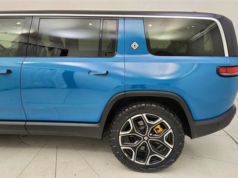 Used 2024 Rivian R1S Launch Edition image 10