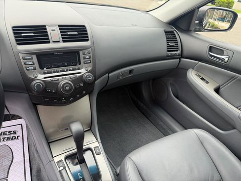 Used 2006 Honda Accord EX image 12