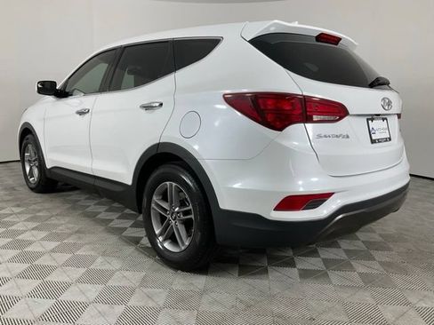 Used 2017 Hyundai Santa Fe Sport FWD image 4