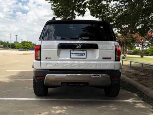 Used 2026 Honda Passport TrailSport Elite image 8
