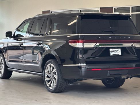 Certified 2023 Lincoln Navigator L Reserve w/ Equipment Group 201A AWD/4WD image 6