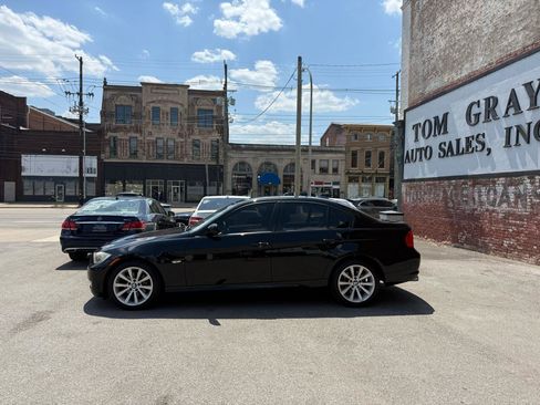 Used 2011 BMW 328i Sedan RWD image 5