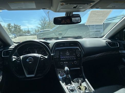 Used 2017 Nissan Maxima Platinum w/ Medallion Package image 21