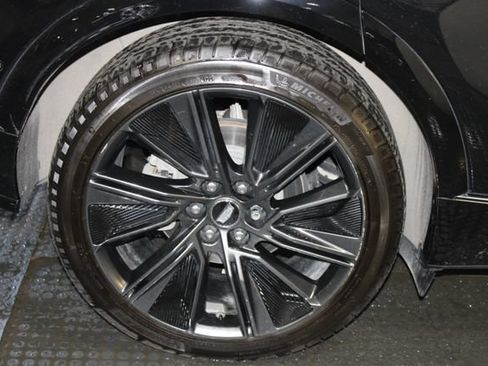 Used 2024 Cadillac Lyriq Sport AWD/4WD image 40