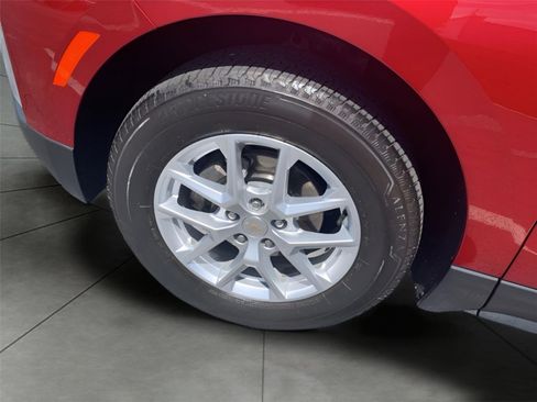 Certified 2024 Chevrolet Equinox LT w/ LPO, Floor Liner Package AWD/4WD image 25