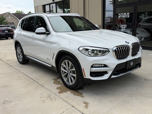 Used 2018 BMW X3 xDrive30i AWD/4WD image 3