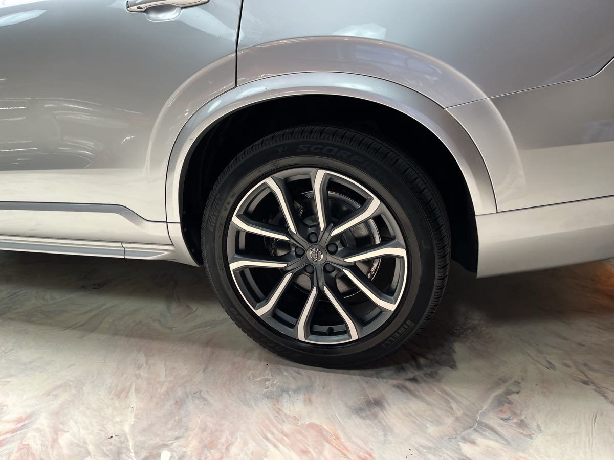 Used 2018 Volvo XC90 T6 Momentum AWD/4WD image 32