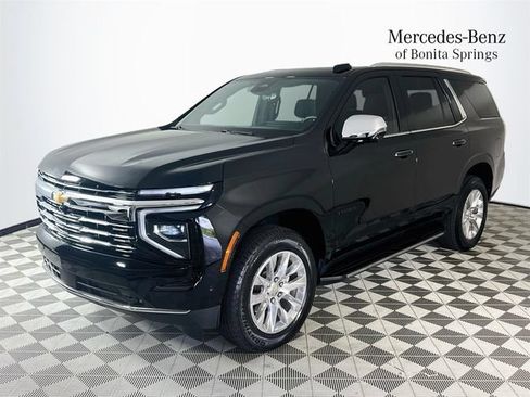 Used 2025 Chevrolet Tahoe Premier AWD/4WD image 3