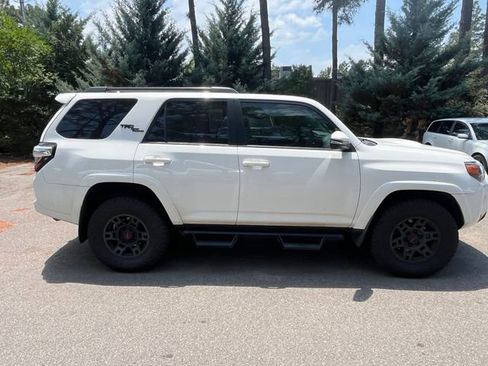 Used 2019 Toyota 4Runner TRD Off-Road Premium AWD/4WD image 8