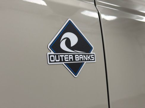 New 2025 Ford Bronco Outer Banks image 14