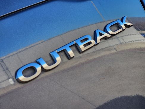 Used 2021 Subaru Outback Limited w/ Popular Package #2 image 10