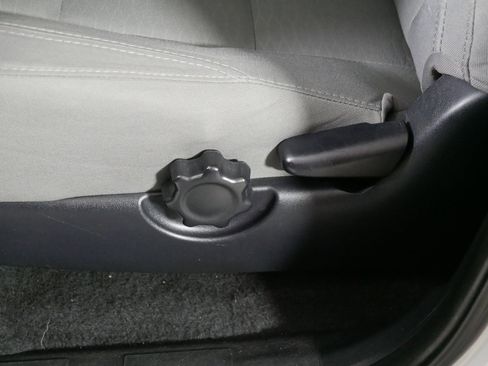 Used 2019 Toyota Tacoma SR w/ SR Convenience Package image 20