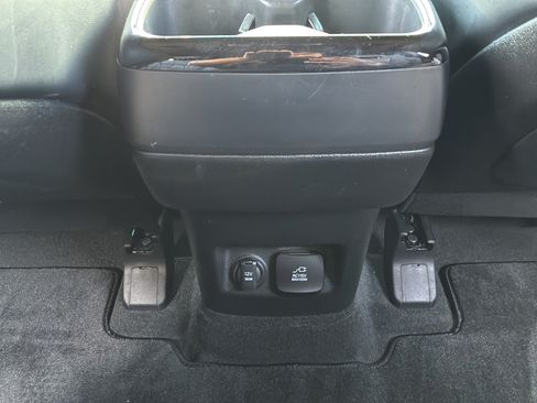 Used 2025 Kia Telluride SX Prestige X-Pro AWD/4WD image 17