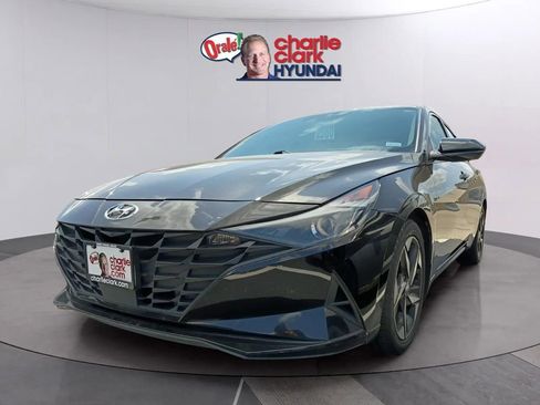 Used 2023 Hyundai Elantra SEL w/ Convenience Package FWD image 1