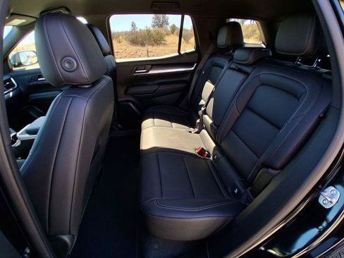 New 2026 GMC Terrain Elevation w/ Elevation Premium Package AWD/4WD image 11