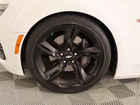 Used 2019 Chevrolet Camaro SS image 16