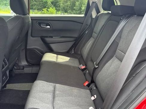 Certified 2024 Nissan Rogue SV AWD/4WD image 10