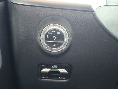 Used 2024 Mercedes-Benz C 300 C 300 w/ AMG Line w/ Night Package image 37