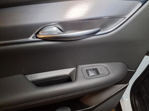 New 2026 Cadillac XT5 Luxury image 14