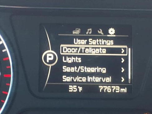 Used 2018 Kia Sorento LX image 24