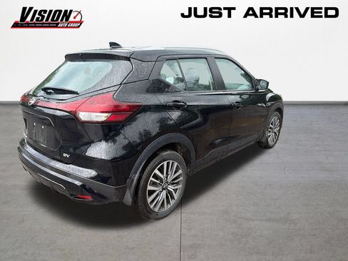 Used 2023 Nissan Kicks SV FWD image 5