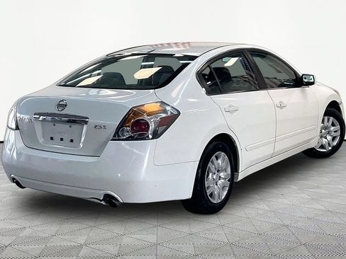Used 2011 Nissan Altima 2.5 S FWD image 6