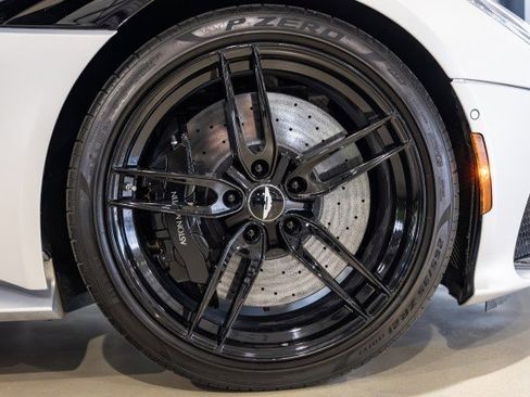 Used 2020 Aston Martin DBS Superleggera image 38