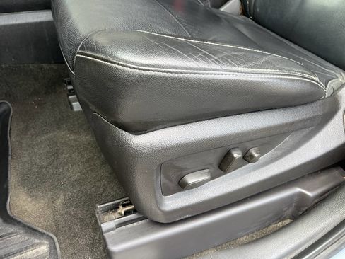 Used 2015 Chevrolet Suburban LT image 18