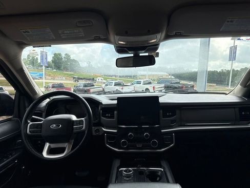 Used 2023 Ford Expedition Max XLT RWD image 12